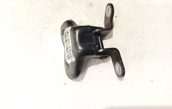 Toyota Avensis T250 Rear door lower hinge