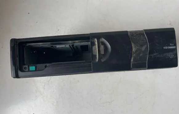 BMW 5 E39 CD/DVD changer 6913388 020258