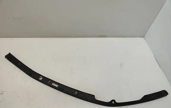 Chevrolet Camaro Front bumper splitter molding 84058354 300062