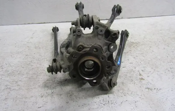BMW 3 G20 G21 Rear wheel hub spindle/knuckle 6898482