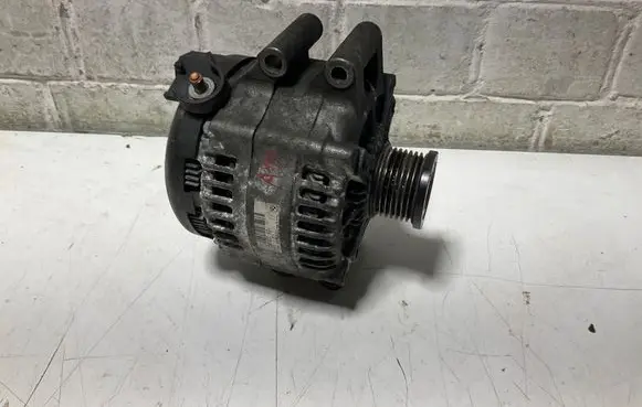 BMW 3 E90 E91 Generator/alternator 7591532 14V170A 1042106051