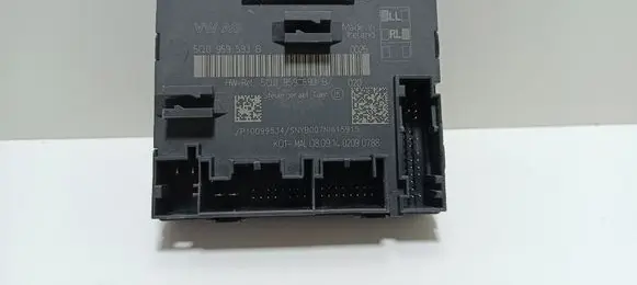 Volkswagen Golf VII Door control unit/module 5Q0959593B