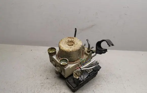 Toyota Yaris ABS Pump 8954152230
