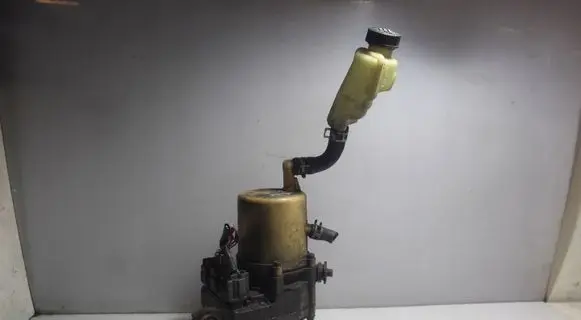Mazda 3 I Power steering pump