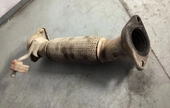 KIA Ceed Muffler pipe connector clamp 