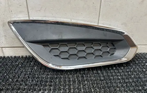 Volvo V60 Front bumper lower grill 31294134