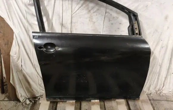 Seat Toledo III (5P) Front door LC9