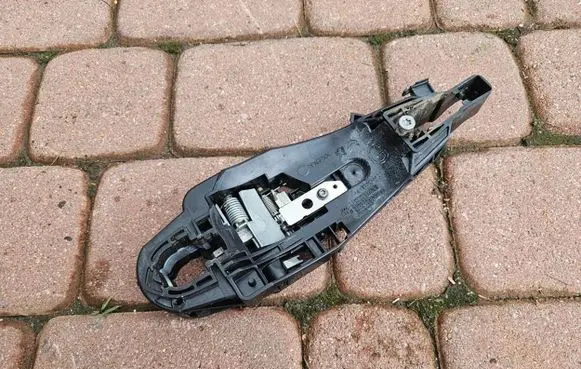 Opel Grandland X Front door exterior handle 9802977380