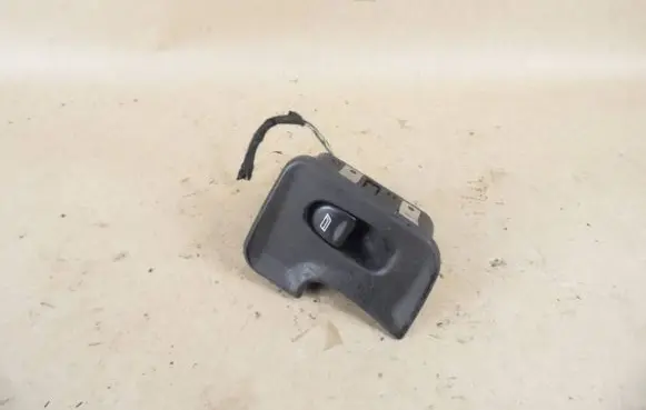 Alfa Romeo 147 Quarter vent window switch 