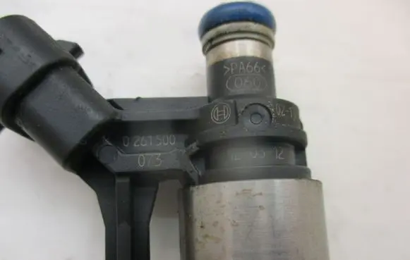 Peugeot 308 Fuel injectors set V7568051 V75680518004 0261500073