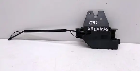 Loading door lock