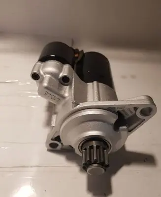 Audi A3 S3 8V Starter motor 0001121435