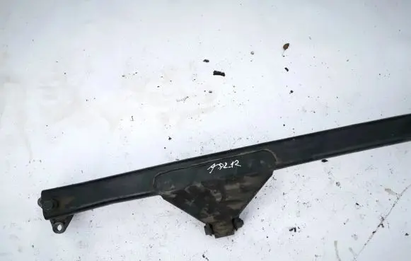 Volvo S60 Engine mount bracket