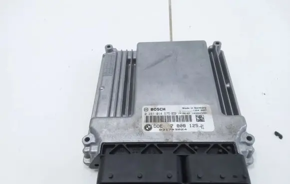 BMW 3 E90 E91 Engine control unit/module ECU 0281014575
