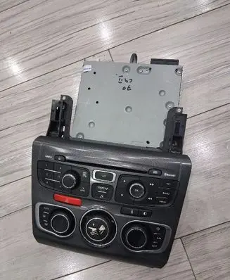 Citroen C4 II Radio/CD/DVD/GPS head unit 9666994780