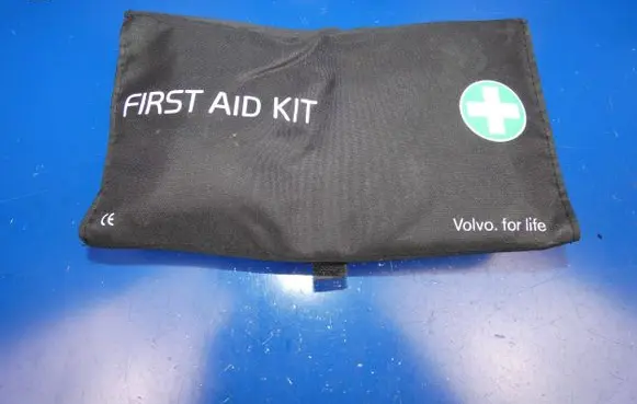 Volvo XC90 First aid kit 