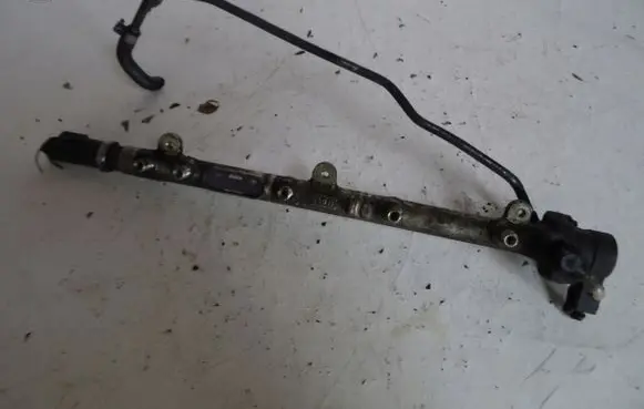 Mercedes-Benz A W168 Fuel main line pipe A6680700095