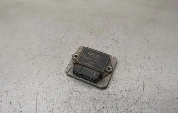 Volkswagen PASSAT B3 Ignition amplifier control unit 191905351B