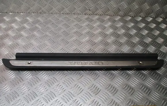 Volvo S40 Front sill (body part) 