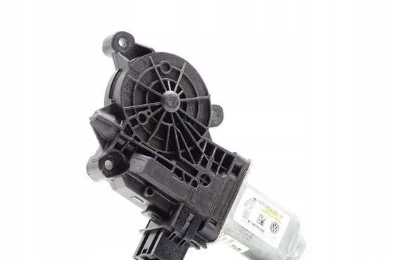Volkswagen Amarok Front door window regulator motor 6R0959801P