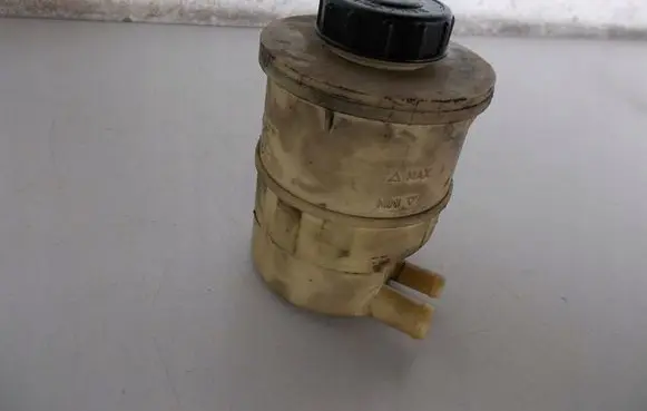 Renault Megane I Power steering fluid tank/reservoir 7700795347