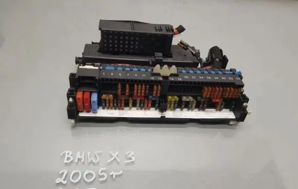 BMW X3 E83 Fuse box set