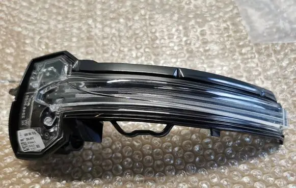Mercedes-Benz CLA C118 X118 Mirror indicator light A0999061802