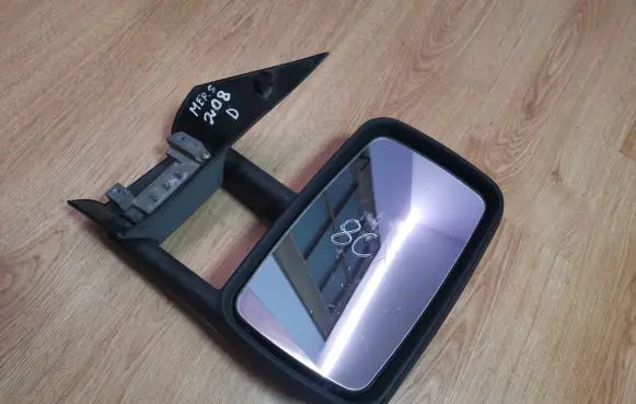 Mercedes-Benz 208 308 Manual wing mirror 