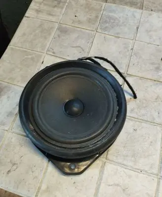 Audi A4 S4 B6 8E 8H Front door speaker 8E0035411