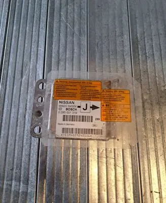 Nissan Almera N16 Airbag control unit/module 988205M304 0285001319 YE5M4029240