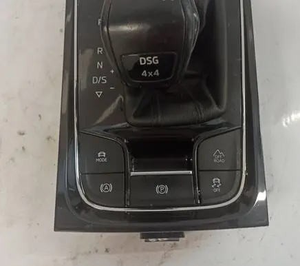 Skoda Kodiaq Center console 566713203A