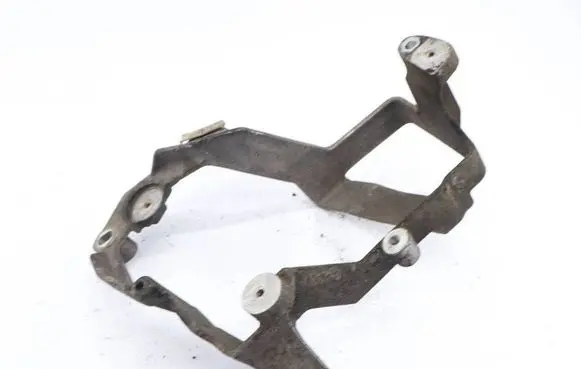Audi A8 S8 D3 4E A/C compressor mount bracket 4E0616869D