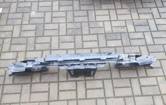 Toyota Hilux VIII Rear bumper cross member