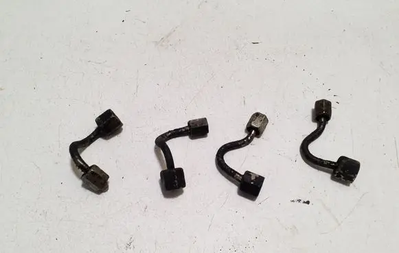 Fiat 500L Fuel injector supply line/pipe 