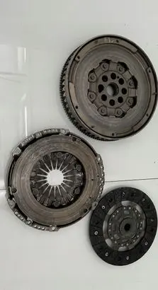 Nissan X-Trail T32 Clutch set kit 302105353R