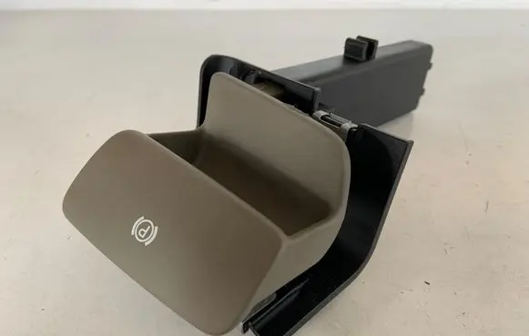 Audi Q7 4L Hand brake release handle 4L1711814 4L1711878