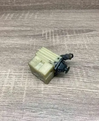Jeep Grand Cherokee (WJ) Brake pedal sensor switch 04671336 3418G13