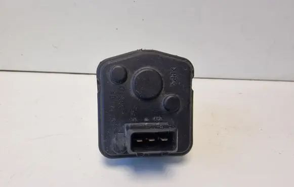 Audi A6 S6 C4 4A Headlight level adjustment motor 4A0941295