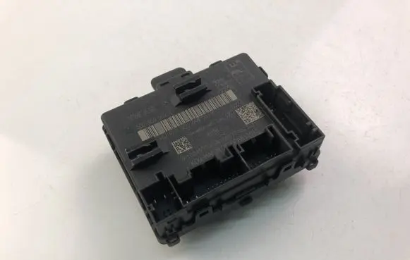 Volkswagen Golf VII Door control unit/module 5Q0959592K