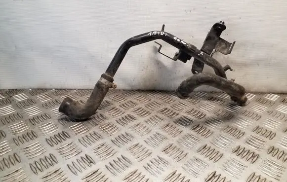 Volkswagen PASSAT B5 Engine coolant pipe/hose 028121065AE