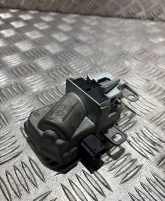 Volvo V50 Steering wheel lock 30680132