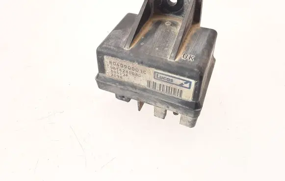 Peugeot 306 Glow plug pre-heat relay 9616280080