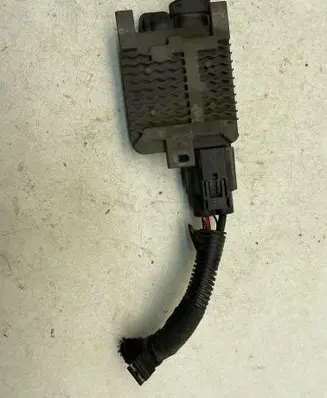 Coolant fan relay