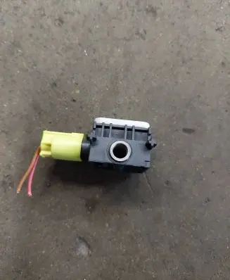 Mercedes-Benz R W251 Airbag deployment crash/impact sensor 0038202826