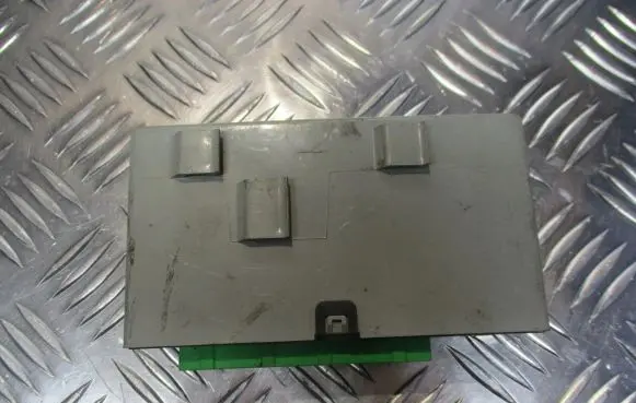 Volvo S40, V40 Door central lock control unit/module 30630081