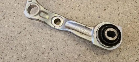 Mercedes-Benz SL R230 Front lower control arm/wishbone A2303301407 2303301407 888377
