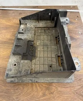 Battery box tray