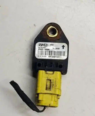 KIA Ceed Airbag deployment crash/impact sensor 95930A6000U2 95930A6000