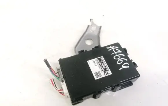 Toyota Avensis T270 Other control units/modules 8969005120 89690-05120