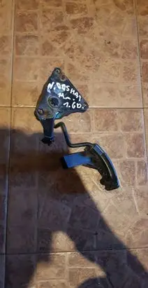 Nissan Qashqai Accelerator throttle pedal
